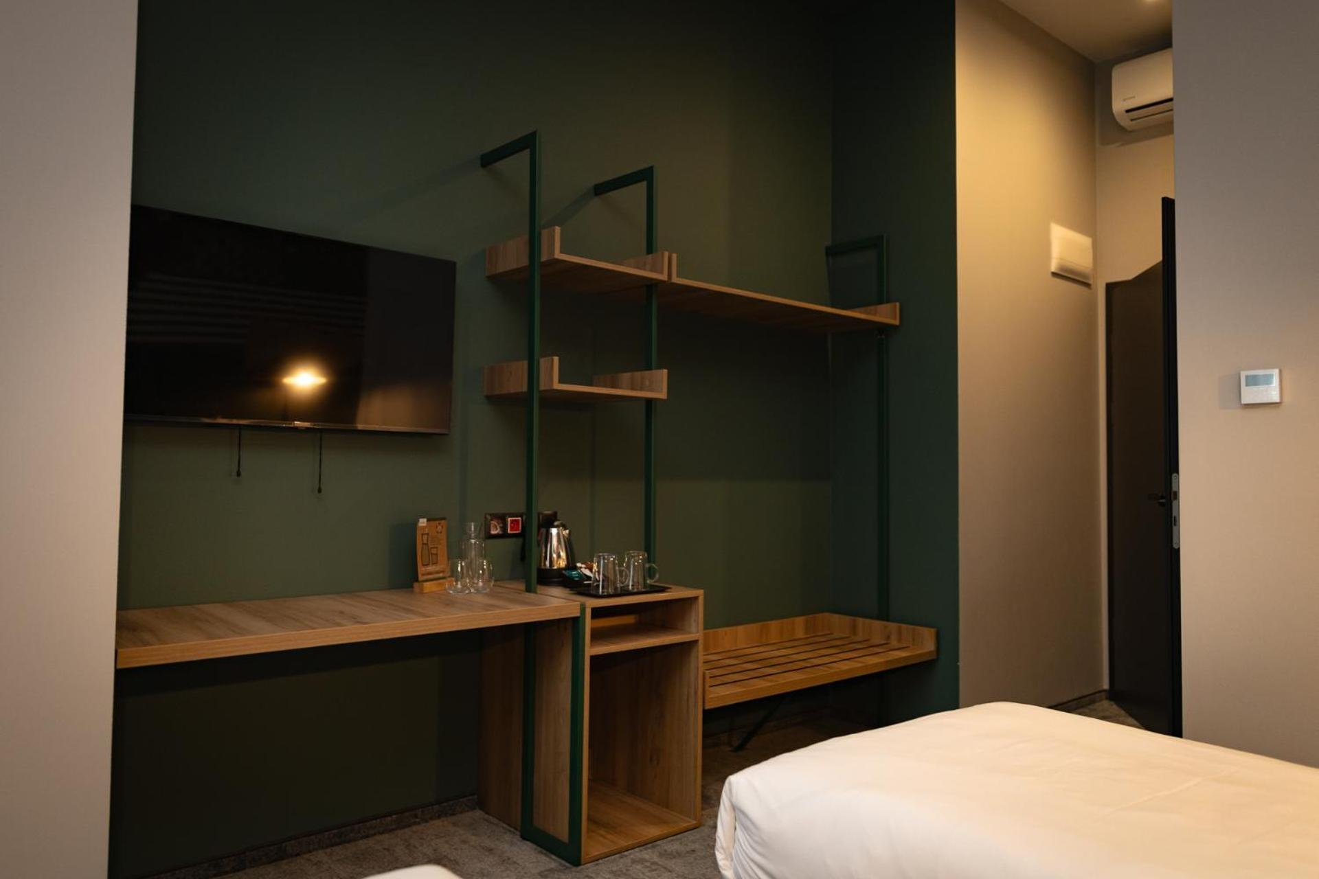 Desilva Inn Opole Esterno foto