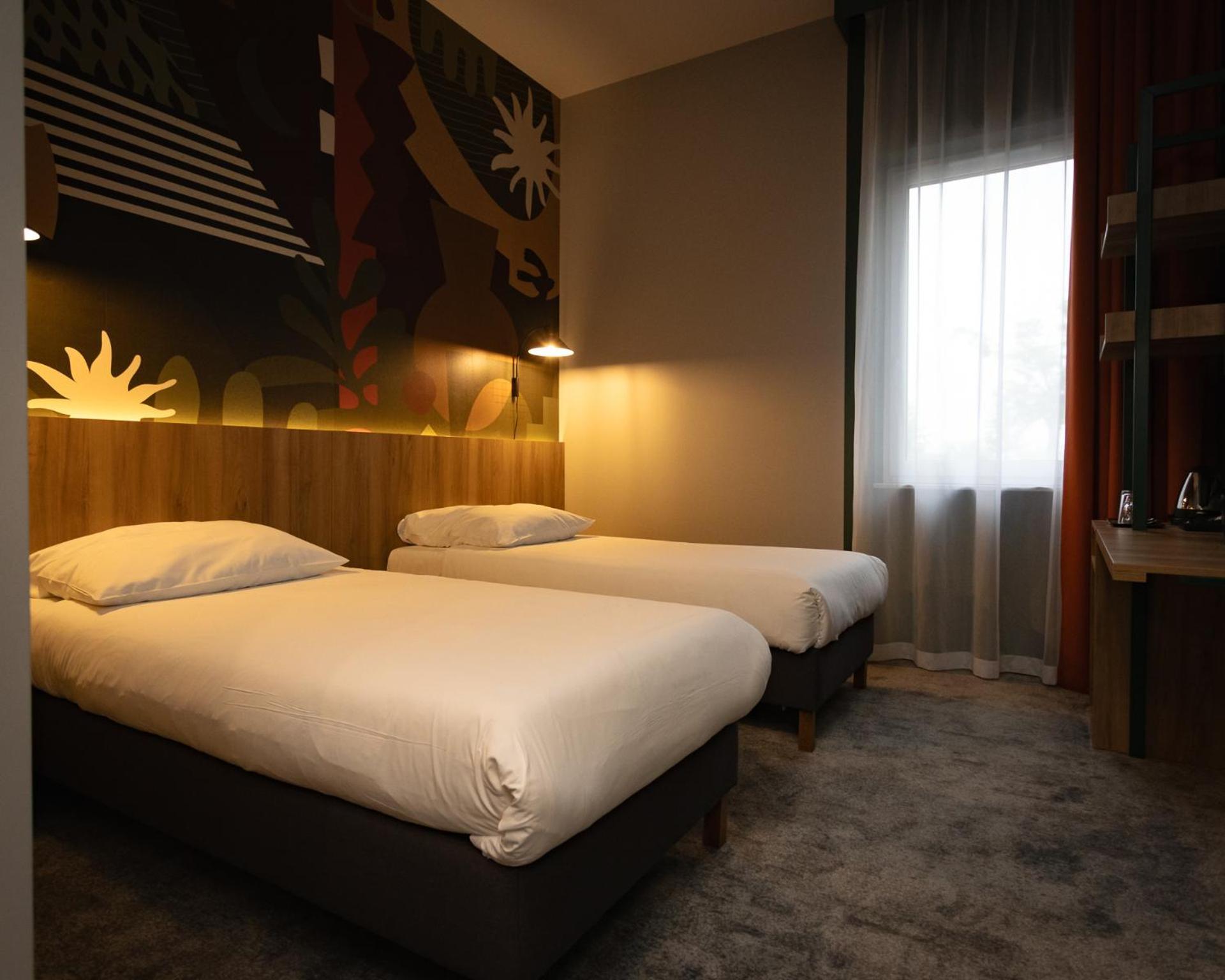 Desilva Inn Opole Esterno foto